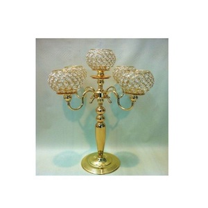 Chandelier moderne en bois doré à 3 bras Nouveau design Bougeoir en métal avec placage or pour la décoration de la maison pour Pâques - Product Image 6