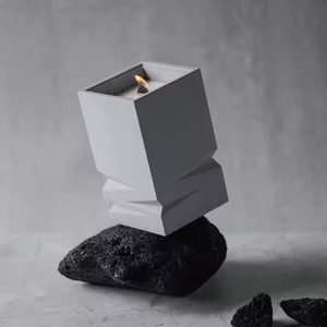 Pot à bougie en marbre moderne fabriqué à la main de H.M.A Artisanat pour cadeaux de Noël ou étagère élégante ou décoration de table - Product Image 1