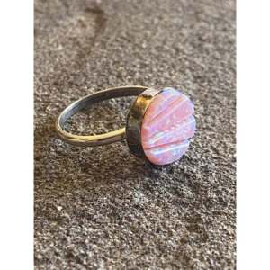 Anillo Navajo de Moda con Ópalo y Plata de Ley, Engaste en Oro Rosa y Plata, Talla 6.25, Técnica de Incrustación, Piedras Preciosas Naturales - Product Image 3