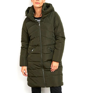 Nouvelle conception de doudoune pour femmes, rembourrage matelassé, longue veste d'hiver à capuche, veste d'hiver pour femmes avec logo personnalisé - Product Image 1
