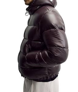 Veste coupe-vent chauffante à capuche élégante et respirante pour homme avec fermeture éclair intégrale et technologie coupe-vent pour toutes les saisons - Product Image 1