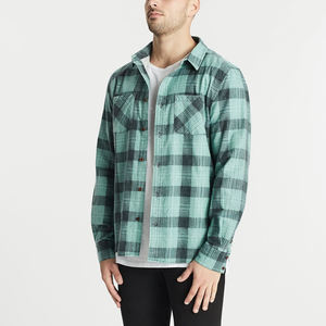 Camisas de madera de manga larga para hombre de Color sólido de último diseño 2023, Material transpirable hecho en fábrica, cierre de botón de cuerno para otoño - Product Image 3