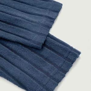 เสื้อไหมพรมผู้ชายแบบใหม่ ยืดหยุ่นสูง คอปก สำหรับฤดูใบไม้ผลิ ฤดูใบไม้ร่วง ใช้เป็นเสื้อตัวใน  โลโก้ด้านหน้า ผสมโพลีเอสเตอร์-คอตตอน แฟชั่นฤดูหนาว - Product Image 3