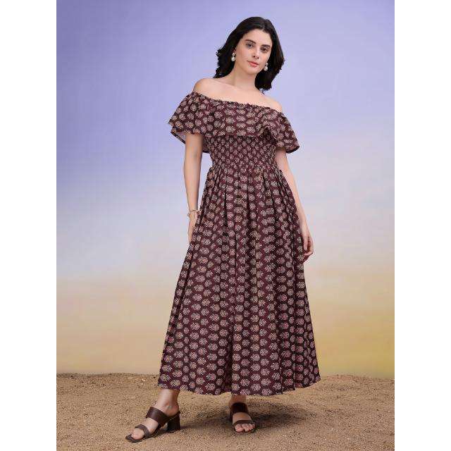 สีน้ำตาล