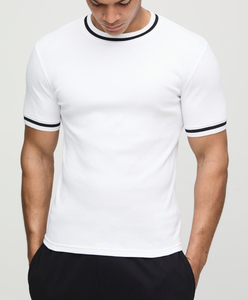 Camiseta hecha a medida OEM/ODM, ajuste clásico, transpirable, 220 gramos de peso, algodón suave, uso diario, tela lisa de gran tamaño - Product Image 1