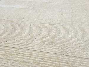 Pannello di rivestimento in travertino 2025 opaco impiallacciato foglio di pietra naturale testurizzato piastrelle da parete scanalate travertino in turchia