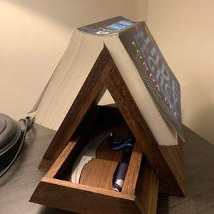 Sujetalibros de madera de alta demanda respetuoso con el medio ambiente, soporte elegante para libros naturales para bibliotecas de oficina en casa - Product Image 1