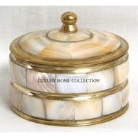 Boîte à bonbons unique à base acrylique en métal de qualité supérieure avec un style luxueux sophistiqué pour les bonbons de mariage chocolats cadeaux emballage festif