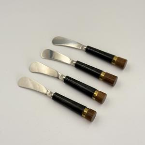 Nouvel ensemble de 4 couteaux à beurre, idées de produits de R B Overseas, avec manche en résine, ensemble de couverts en acier poli et inoxydable - Product Image 4