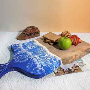 เขียงไม้เรซินธรรมชาติทำจากไม้อะคาเซียและไม้มะม่วงดีไซน์เรซินอันสวยงาม - Product Image 2