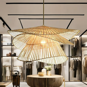 Suspension élégante en bambou pour les espaces de boutique et les espaces de vie organisés mélangeant forme et fonction pour l'éclairage aérien - Product Image 4