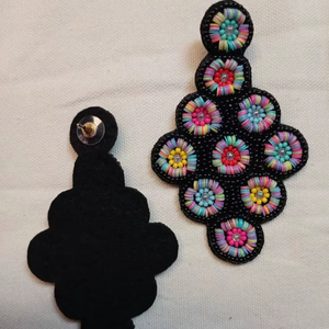 Pendientes de Flores con Cuentas Heishi de Arcilla Polimérica Multicolor Estilo Bohemio, Pendientes Geométricos Negros con Forma de Rombo, Joyería de Moda para Mujer - Product Image 1