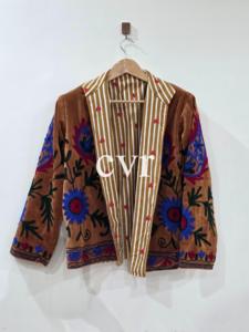 เสื้อโค้ทกำมะหยี่ปักลายสไตล์จีน คอจีน แขนยาว ลายดอกไม้ งานแฮนด์เมด เสื้อคลุมสำหรับผู้หญิง ฤดูใบไม้ร่วง ไซส์พลัส - Product Image 3