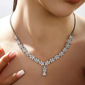 Ensemble de collier en argent serti de diamants pour mariage, certifié par Hallmark - Product Image 1
