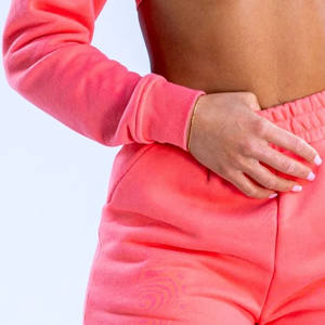 Nuevo diseño de moda Coral de gran tamaño Super Crop Sudadera con capucha para mujer Antiarrugas Transpirable Gimnasio Entrenamiento y ropa deportiva Sudadera con capucha para mujer - Product Image 4