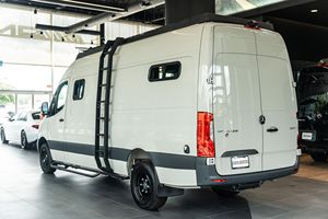 UTILISÉ LHD/RHD 2023 MERCEDES-B E N Z SPRINTER 3500 - Product Image 2