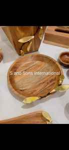 ชามเสิร์ฟผลไม้สไตล์อินเทรนด์ทำจากโลหะตกแต่งสวยงามโดย S และ Sons จากต่างประเทศ - Product Image 5