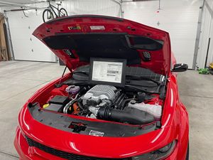 Dodge Charger SRT Hellcat Widebody Turbo Izquierdo 2023 717-hp Supercargado HemiV8 TorRed Último Año Sin Modificar Venta de Auto Usado - Product Image 6