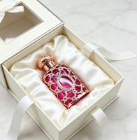 Flacon de parfum de luxe arabe du Moyen-Orient 6 ml en alliage avec bouchon à vis, conteneur de parfum vide en métal ajouré et sculpté, rechargeable