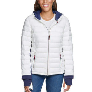 Vestes matelassées à capuche avec panneaux de couleur unie, prix bas, nouvelle conception 2025, fabrication à la machine, choix populaire, doudoune - Product Image 1