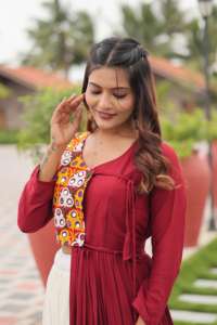 Femmes pur cottan été col en v taille libre longueur au sol Lehenga Choli Festival décontracté mignon lâche lourd Gamthi travail et miroir - Product Image 5