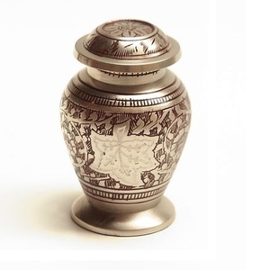 Urnes de crémation pour adultes en aluminium et laiton, en métal, sur mesure - Product Image 2
