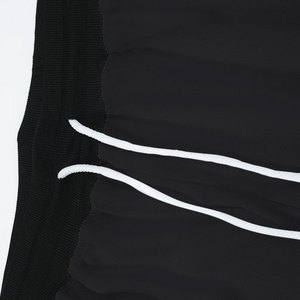 Pantalones cortos para hombre de alta calidad, súper cómodos y de secado rápido, casuales, 100% poliéster microelástico con cremalleras en los bolsillos. - Product Image 6