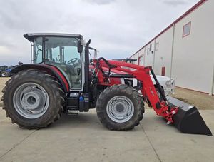 Tracteur agricole 4x4 Massey Ferguson 5M.145 150 CV avec roulement, modèle 2024 - Product Image 2