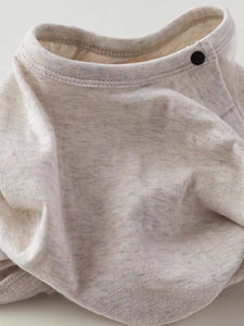 Conjunto cómodo de pantalones cortos de manga corta para niños y niñas de algodón de manga corta de color liso - Product Image 5