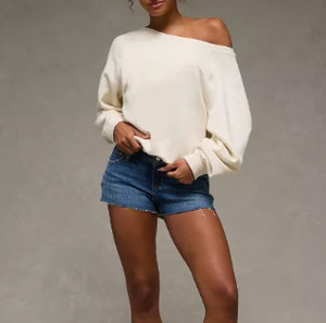 Dernier sweat-shirt à manches longues décontracté surdimensionné pour femmes avec capuche motif personnalisé hors de l'épaule haut tricoté à capuche pour les hivers - Product Image 5