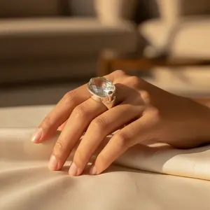 แหวนเงินแท้ 925 ประดับพลอยแบล็คออนิกซ์ทรงโซลิแตร์สำหรับผู้หญิง เครื่องประดับแฟชั่นสไตล์ฮิปฮอป ดีไซน์หรูหรา ชุบทอง ประดับด้วยรูปทรงตัวเลข - Product Image 2