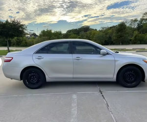 Toyota Camry 2009 / Disponible à la vente avec faible kilométrage, moteur essence, véhicule bien entretenu et sans accident, conduite à gauche. - Product Image 2