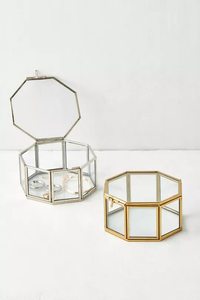 2025 Boîte en verre hexagonale en verre et laiton faits à la main - Product Image 4