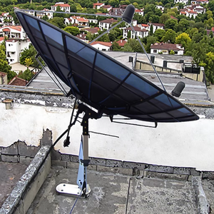 Antena Parabólica de Malla de Aluminio Ligera de Banda C de 2.4m 3.0m para Recepción de Señal de Alto Rendimiento en Climas Tropicales - Product Image 1