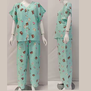 Pyjama élégant en rayonne pour l'été Vêtements de nuit à col en V avec fermeture à taille élastique Pantalon long et manches courtes pour le printemps - Product Image 2