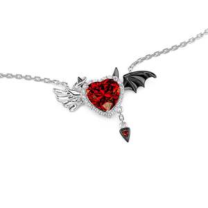 Collier Jeulia Ailes d'Ange et de Démon en Titane avec Perle - Product Image 3