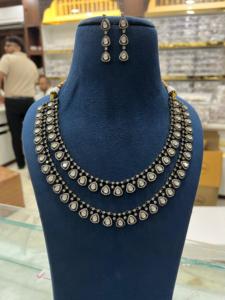 Collar LARGO DE Kundan de doble línea de estilo Maharani de moda con Kundan de corte de pera con diamante americano y hermosos pendientes largos - Product Image 2