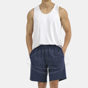 Shorts surdimensionnés pour hommes en tissu non tissé uni, séchage rapide, durables, doux pour un style de rue moderne et des activités décontractées - Product Image 2