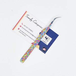 Pince à épiler d'extension de cils en acier inoxydable à poignée diamantée incurvée en J personnalisée et durable - Product Image 5