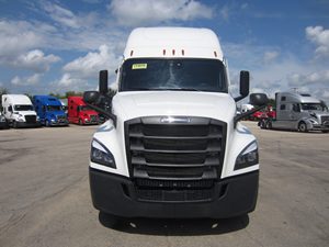 Used 2022 <b>Freightliner</b> PT126 Diesel Automatic Euro 5 Highway Tractor <b>Truck</b> for Export - Product Image 1