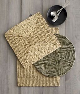 Sous-verre tissé rond naturel de meilleure qualité en gros sous-verres en rotin en osier sous-verre en rotin résistant à la chaleur avec support - Product Image 4