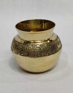 Plateau de culte Panch Puja et Jal Patra en laiton finition antique avec ensemble Pooja Lota Charan Amrit et encens, taille personnalisée - Product Image 4