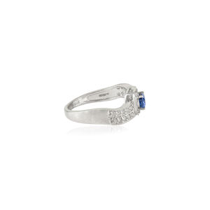 Anillo de Diseño de Doble Capa con Zafiro Azul y Diamantes en Engaste de Puntas, Joyería de Oro Blanco de 14K, Lujoso y Elegante - Product Image 5