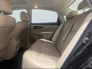 Auto Usado en Buen Estado, Modelo 2018, Gasolina, Tracción en las Cuatro Ruedas, Asientos de Cuero, Interior Oscuro, Volante a la Izquierda - Product Image 4