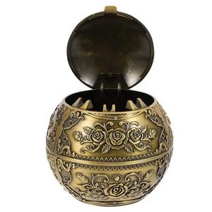 Cendrier classique en métal noir gravé avec conception d'empreintes digitales personnalisée parfait pour les restaurants à domicile et les fournitures de mariage de petite taille - Product Image 6