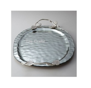 Plateau de service en acier inoxydable au design fabuleux, martelé, avec poignées en forme de feuille noire, passe au lave-vaisselle, sans danger pour les aliments, de haute qualité, de luxe - Product Image 6