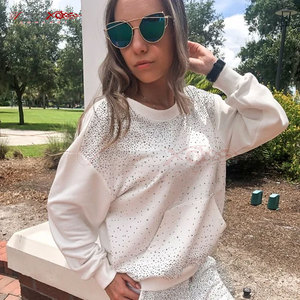 Sweat strass fantaisie pour femmes avec matériau doux et détails brillants Sweat-shirt strass chic pour femmes - Product Image 5