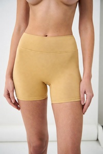 Shorts de yoga athlétiques respirants, légers et extensibles, parfaits pour la salle de sport, la course à pied et l'entraînement physique - Product Image 3