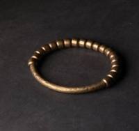 Nouveaux Bracelets Joncs Indiens en Laiton Sculpté, Artisanat Métallique Moderne, Vente Chaude, Provenant d'Inde