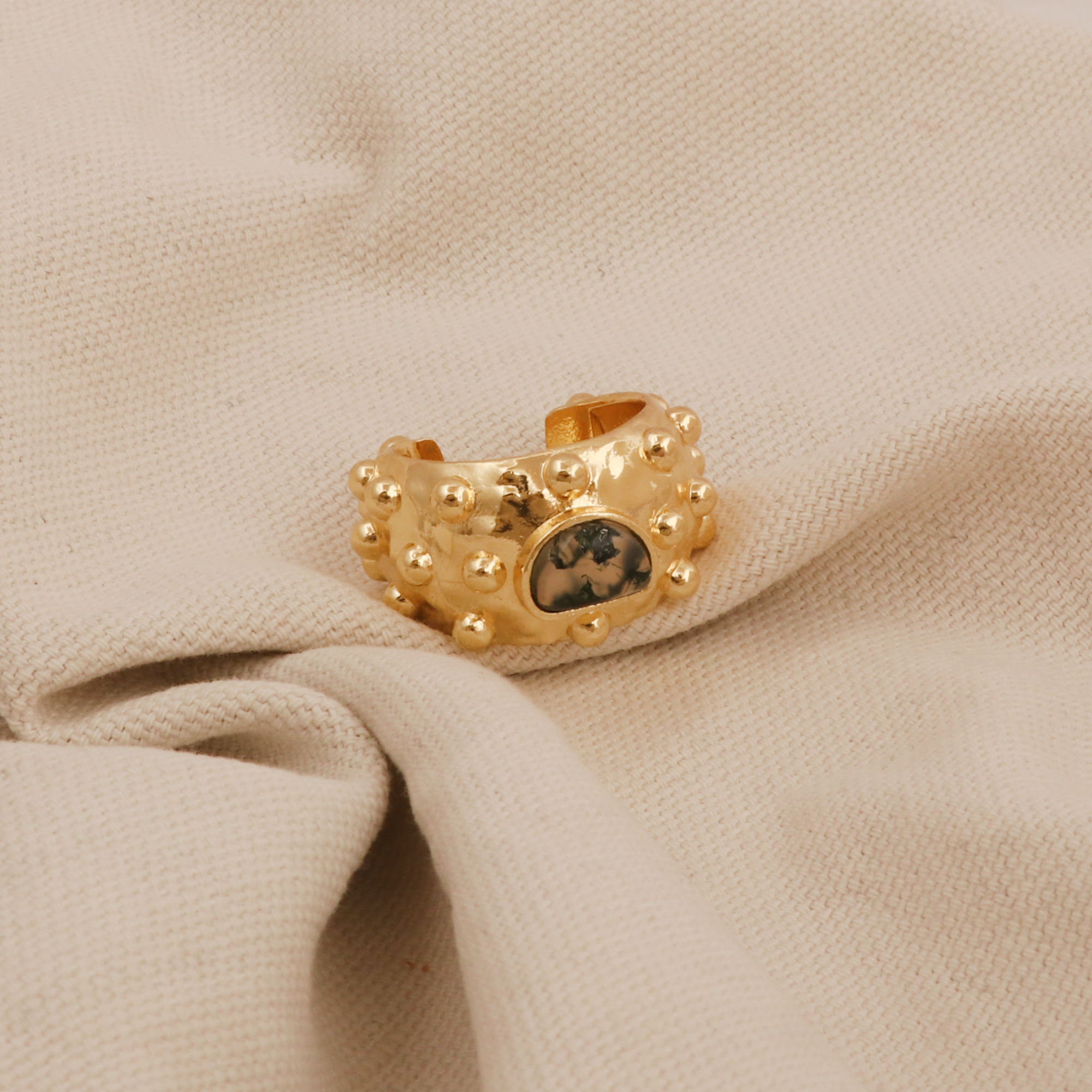 มอสอาเกต